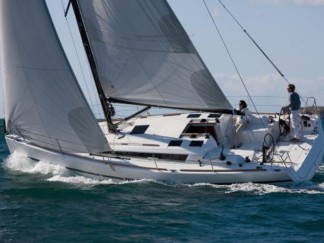 Yachtcharter dufour360gl top