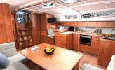 Yachtcharter Bavaria Cruiser 51 5cab salon