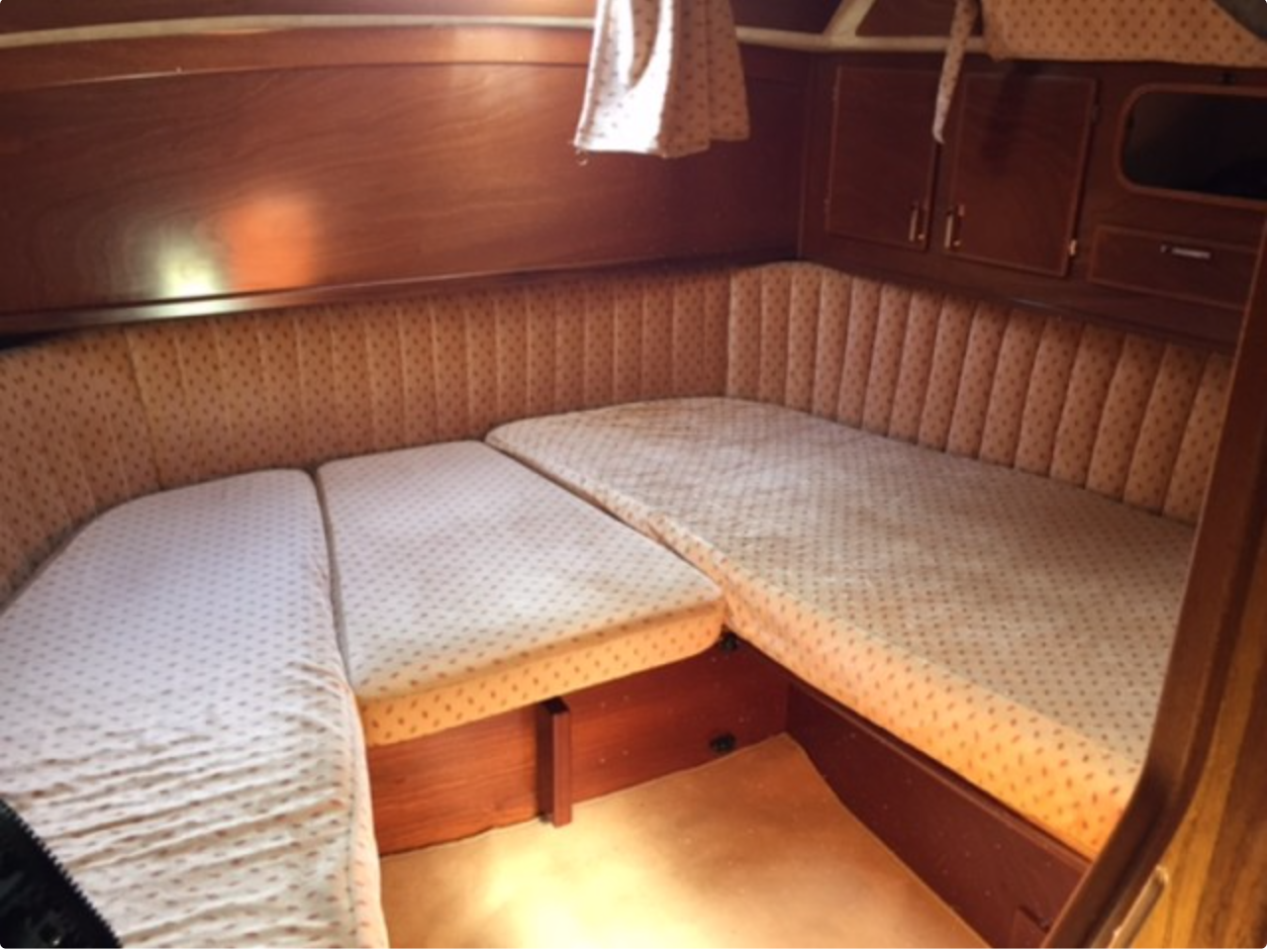 Amel-Super-Maramu-54-Salon Innenansicht