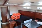 Yachtcharter Hanse415 Vega 9