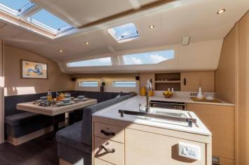 Jeanneau 51 Innenansicht