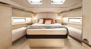 Yachtcharter oceanis51.1 5cab cabin