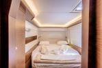 Yachtcharter nautitech46 fly 4cab bedroom