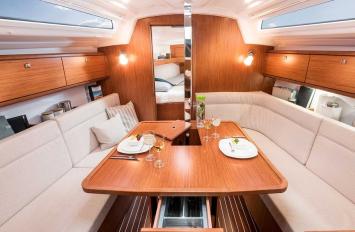 Bavaria Cruiser 34 Style Innenansicht