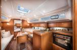 Yachtcharter Bavaria Cruiser 34 style 2cab kitchen