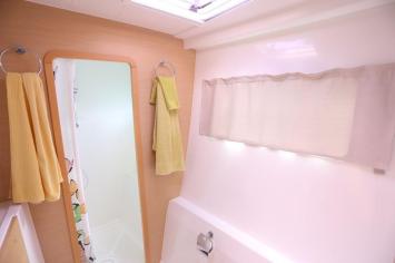 Lagoon 400 Innenansicht