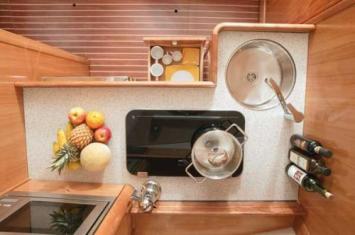 Bavaria 33 sport HT Innenansicht