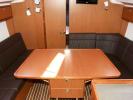 Yachtcharter Bavaria 37 cruiser 2cab salon