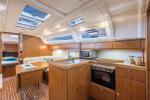 Yachtcharter Bavaria Cruiser 37 3cab kitchen