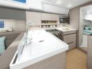Yachtcharter hanse 458 3cab kitchen