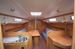 Yachtcharter Bavaria 30 cruiser 2cab salon