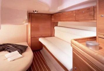 Bavaria 30 HT Innenansicht