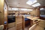 Yachtcharter Bavaria 31 Cruiser 2cab Kitchen