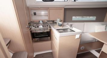 Oceanis 30.1 Innenansicht
