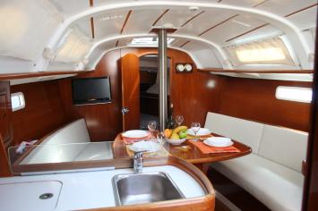 Oceanis Clipper 311 Innenansicht