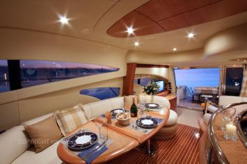 Azimut62Fly-4 Innenansicht