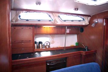 Bavaria40Cruiser-2 Innenansicht