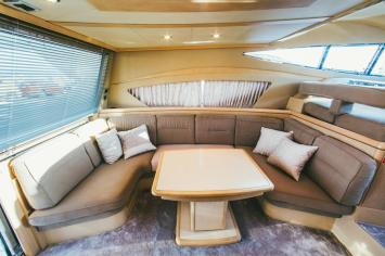 Ferretti460Fly-6 Innenansicht