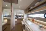 Yachtcharter Bali 4.0 4cab interior