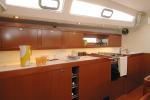 Yachtcharter Oceanis 50 Family 5cab pantry
