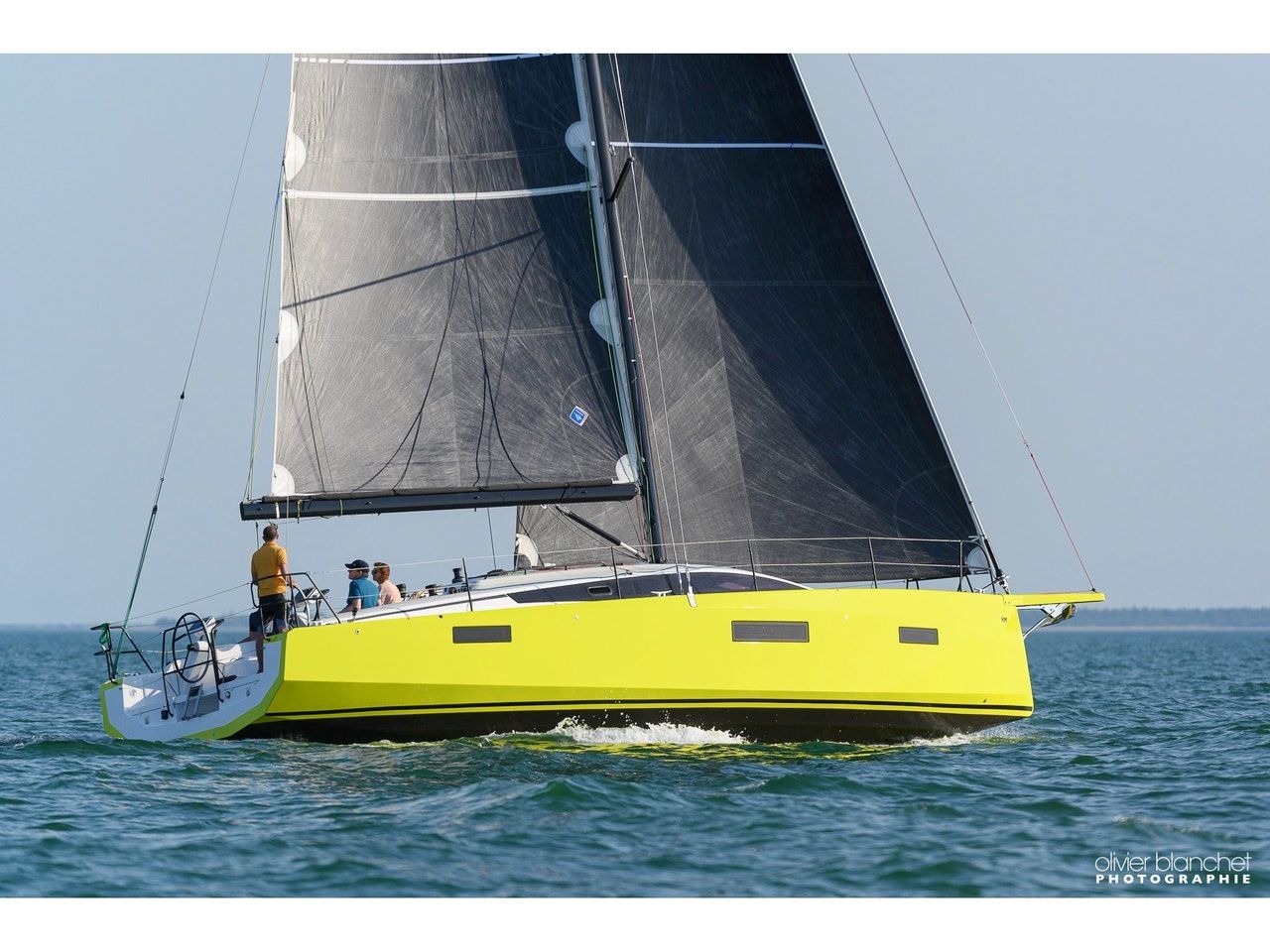 Yachtcharter RM 11.80 3cab top