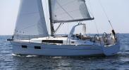 Yachtcharter Oceanis 35 3cab side