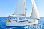Yachtcharter Oceanis35 19