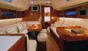 Yachtcharter Oceanis 46 4cab salon