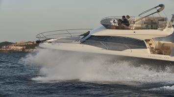 Prestige 420 Fly Auenansicht