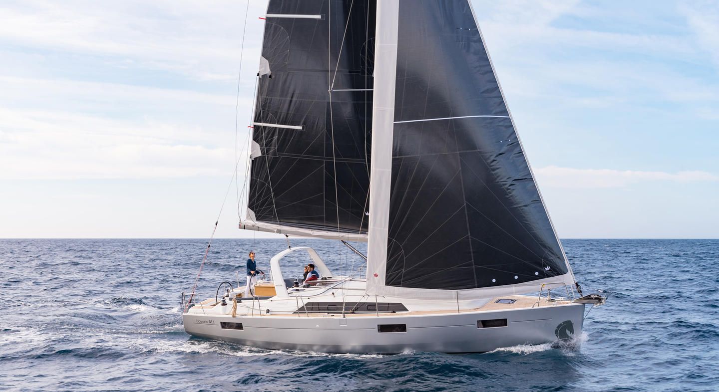 Yachtcharter Oceanis 41.1 3cab top