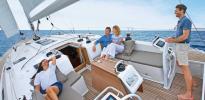 Yachtcharter Bavaria Cruiser 51 5cab cockpit