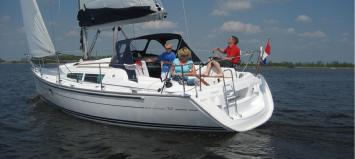 Sun Odyssey 32i Auenansicht