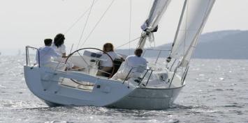 Sun Odyssey 32i Auenansicht
