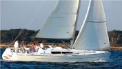 Yachtcharter Sun Odyssey 33i 2cab side