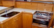 Yachtcharter Sun Odyssey 37 2Cab pantry