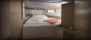 Kabinenansicht der Oceanis 48 (5 Kabinen, 3 Bäder). Innenansicht