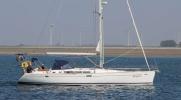 Yachtcharter Sun Odyssey 49 4 cab side