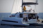 Yachtcharter Bali 4.3 Cab 4 Back view