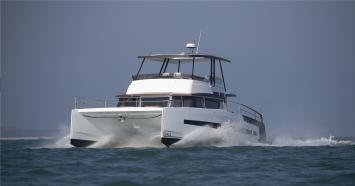 Bali 4.3 MY - 4 + 1 cab Au�enansicht