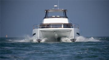 Bali 4.3 MY - 4 + 1 cab Top Bild