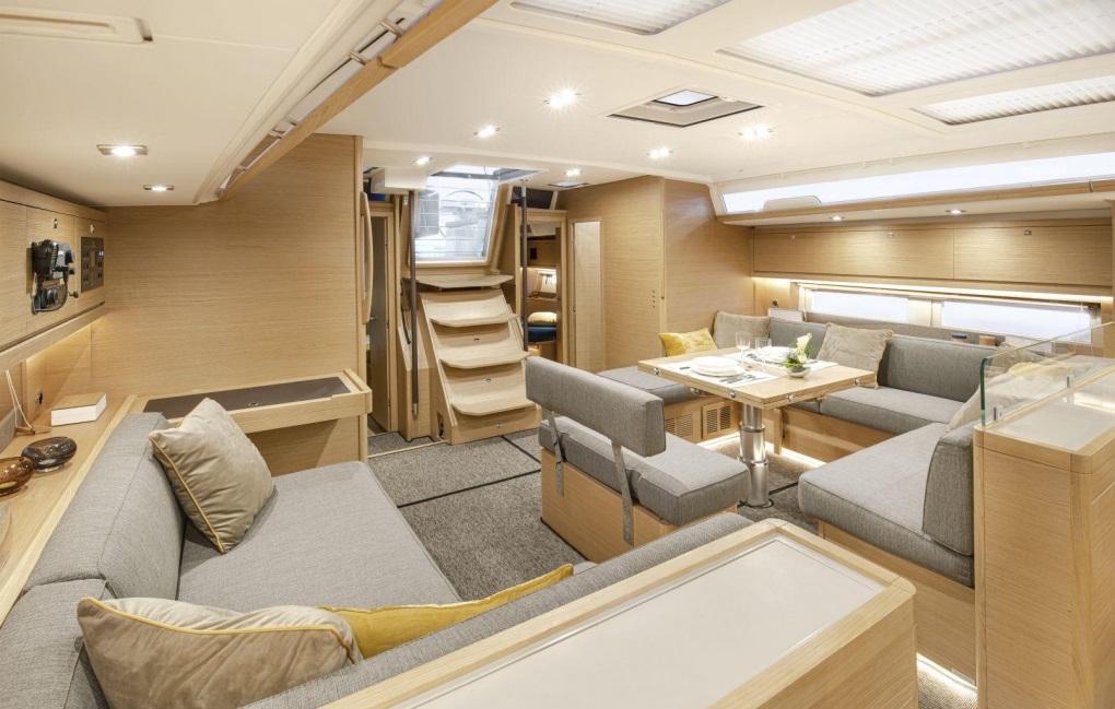 Dufour 530 OW Innenansicht