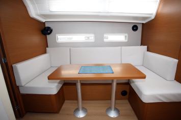 SunOdyssey410-6 Innenansicht