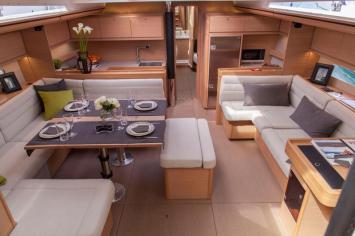 Dufour560GrandLarge-5 Innenansicht