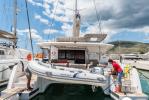 Yachtcharter Saona 47 5cab 5 wc aussenansicht 3