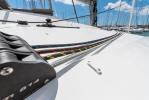 Yachtcharter Saona 47 5cab 5 wc aussenansicht 7