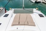 Yachtcharter Saona 47 5cab 5 wc aussenansicht 17