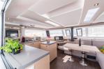 Yachtcharter Saona 47 5cab 5 wc aussenansicht 22