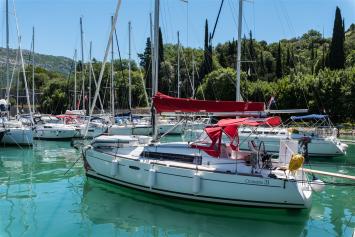 Oceanis31-4 Innenansicht