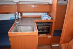 Yachtcharter Bavaria Cruiser 33 Stoncica aussenansicht 7