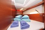 Yachtcharter Hanse458 Janka 22